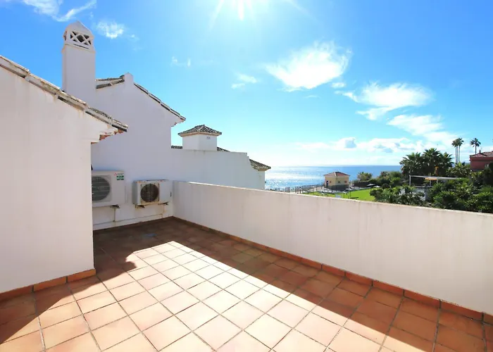 펜션 West Townhouse Lara