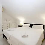 Дом отдыха West Townhouse Lara