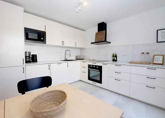 West Townhouse Lara Дом отдыха Эстепона