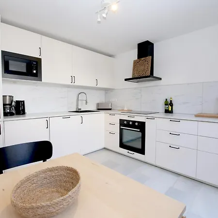 West Townhouse Lara Nyaraló Estepona
